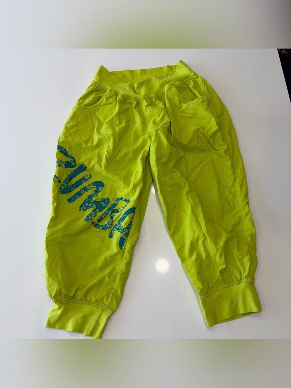 Zumba Size Large Neon Lime Capris